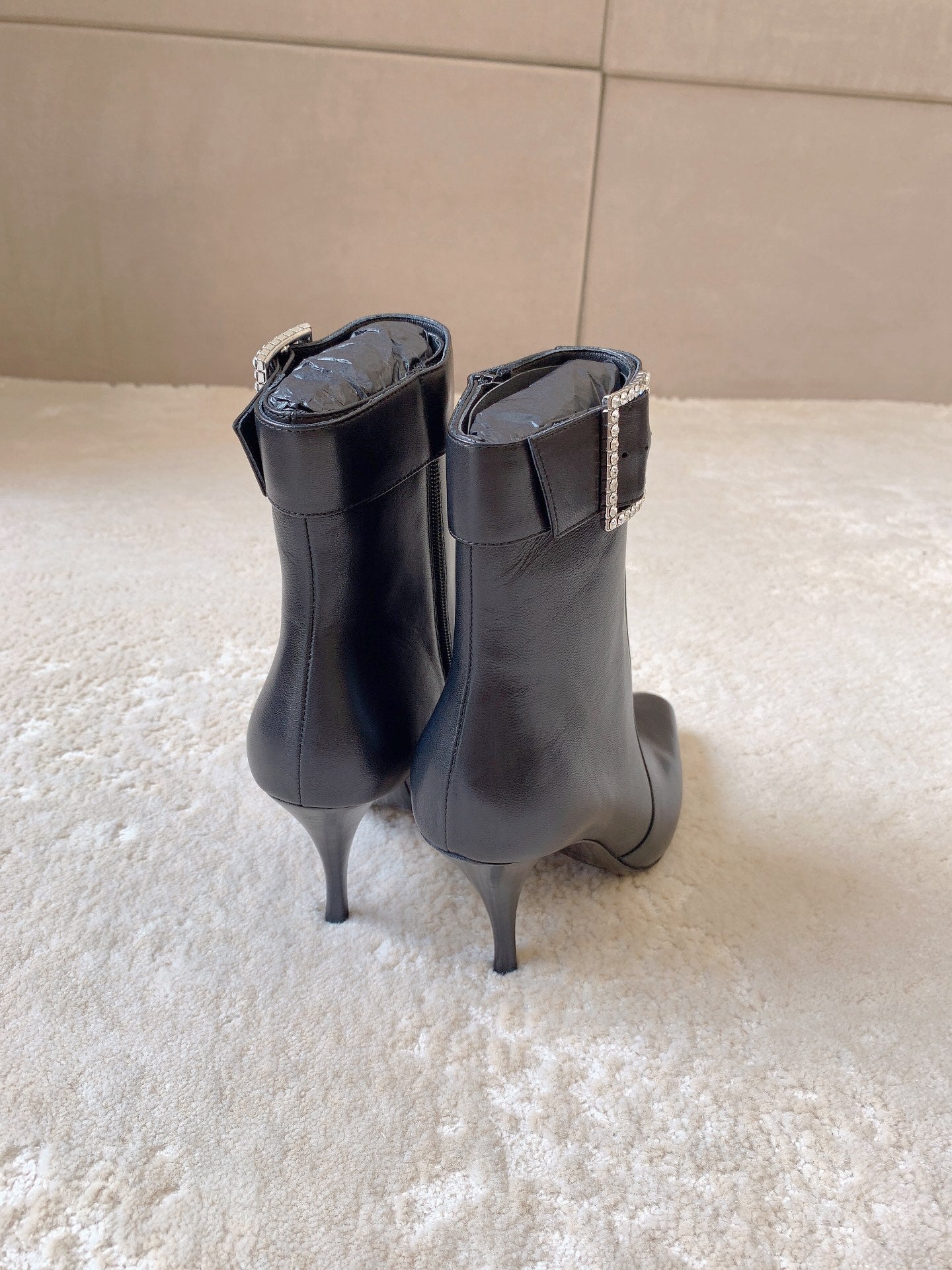 YSL Saint Laurent 24SS Black Ankle Boots – Chic & Edgy