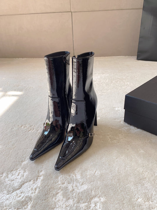 Saint Laurent 24SS Crinkled Patent Leather Ankle Boots – Fall Essential