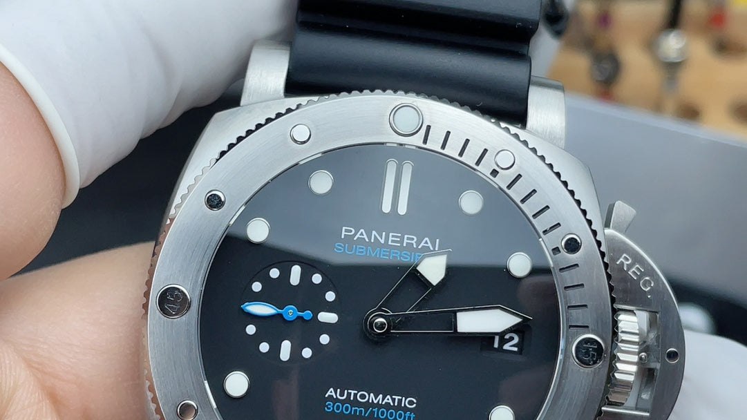 PAM1229 – 44mm Luminor Marina Black Dial Watch