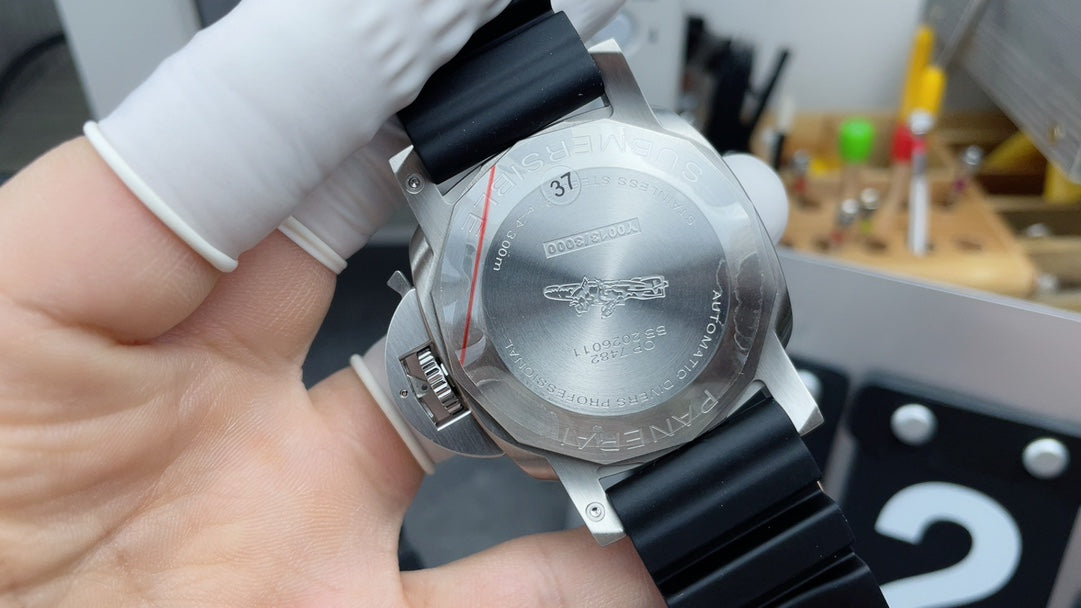 PAM1229 – 44mm Luminor Marina Black Dial Watch