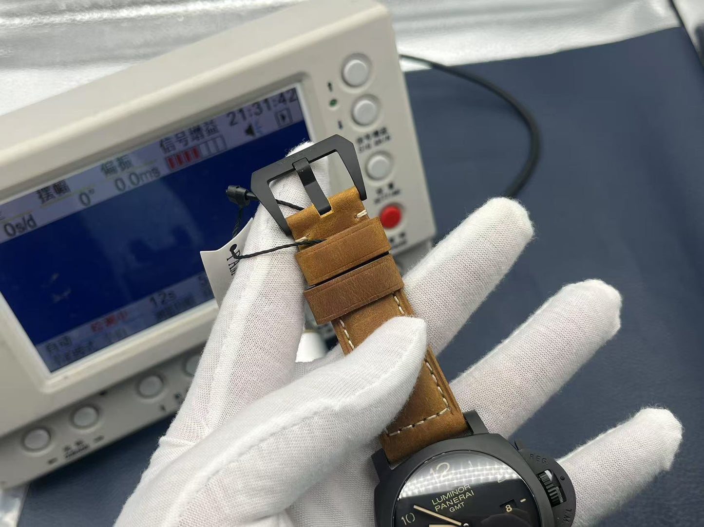 PAM441 V3 Upgrade – 44mm Classic Ceramic Watch