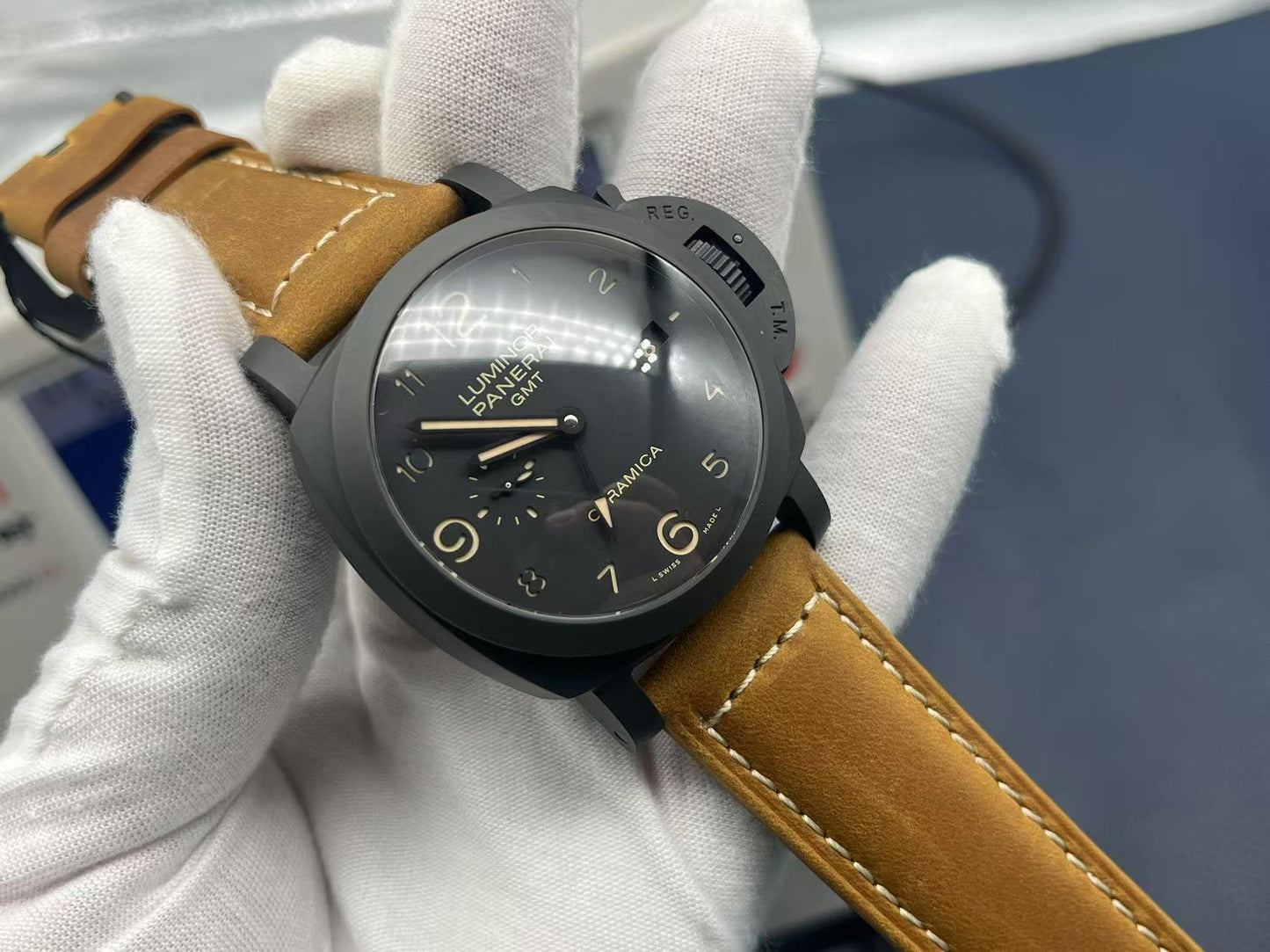 PAM441 V3 Upgrade – 44mm Classic Ceramic Watch
