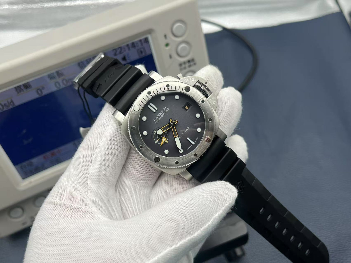 PAM1323 V3 Upgrade – 44mm Ceramic Dive Watch