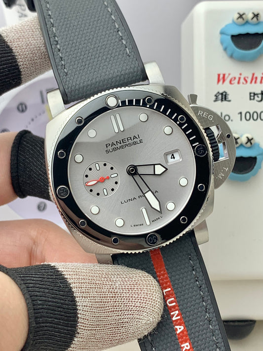 Panerai Submersible Luna Rossa PAM1681 – 44mm