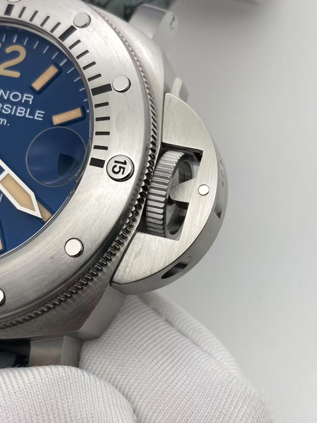 Panerai Luminor Submersible PAM087 – 44mm&nbsp; Watch