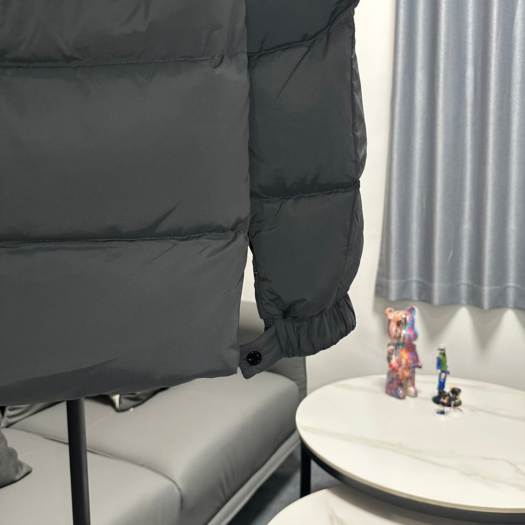 Moncler-Inspired Madeira Black Badge Short Down Jacket Charcoal