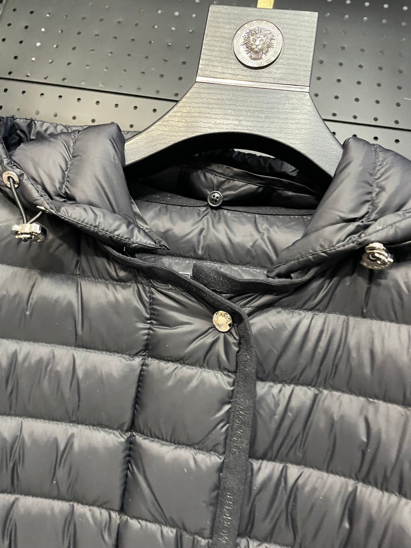 MONCLER Oredonne Women's Mid-Length Belted Down Parka blk