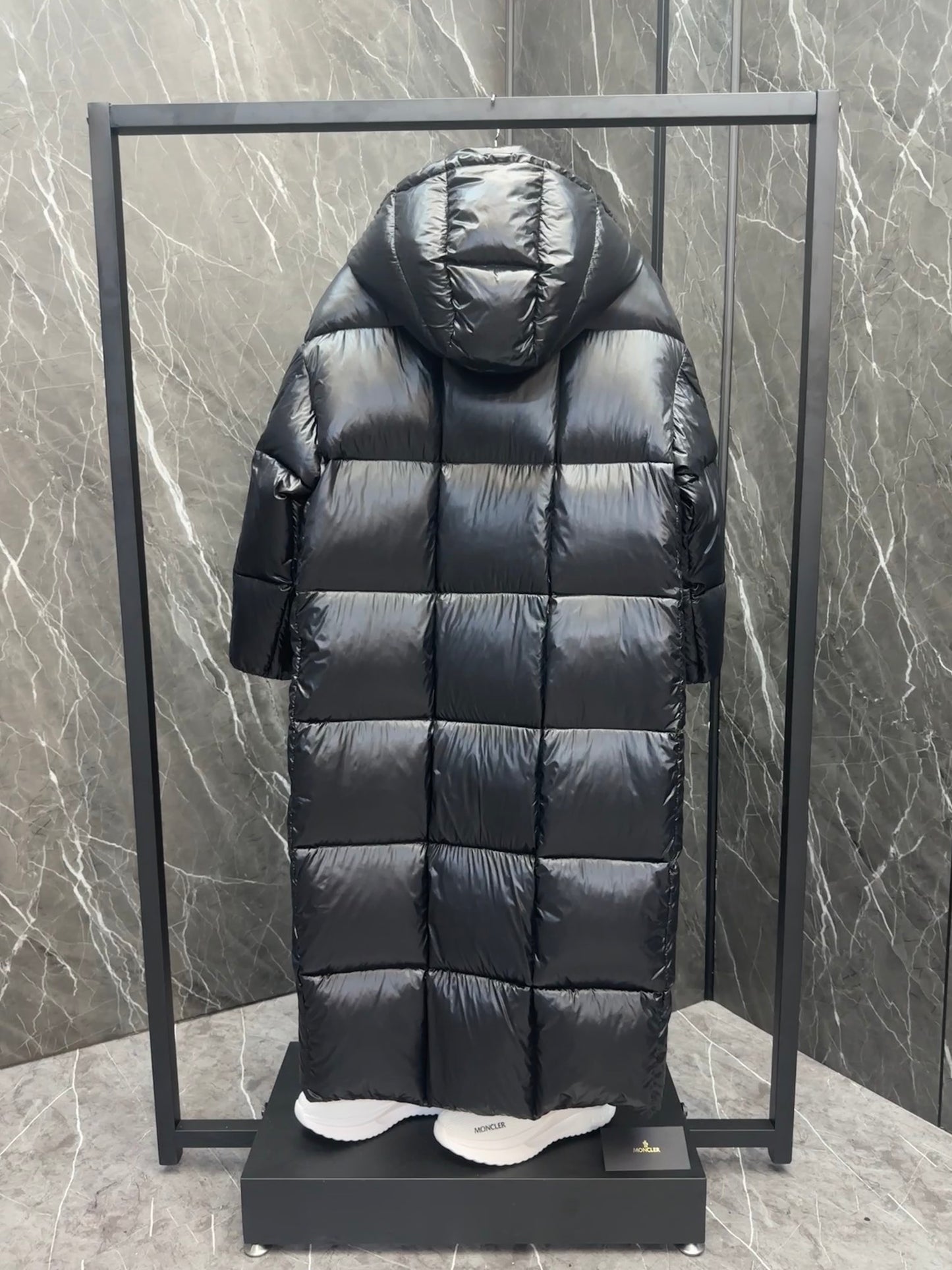 Moncler-Inspired Parnaiba Long Down Jacket for Women