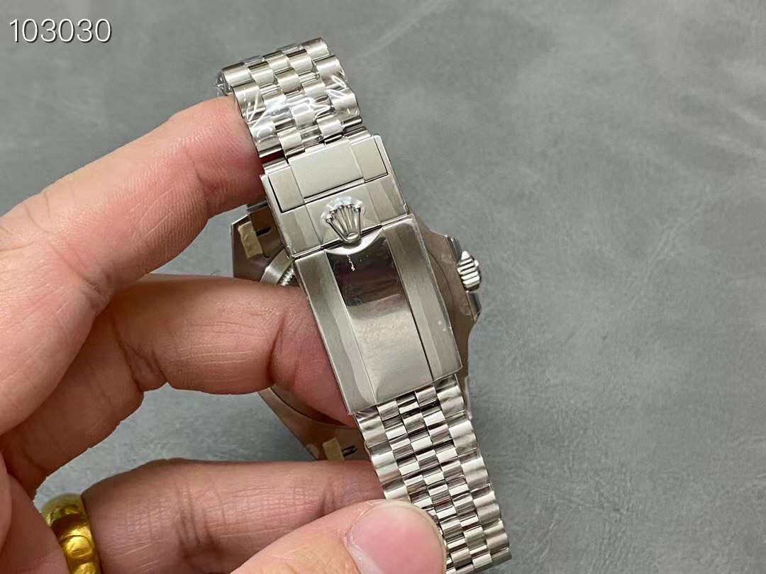 Super Clean Factory GMT – Grey & Black |Bruce Wayne  DD3285