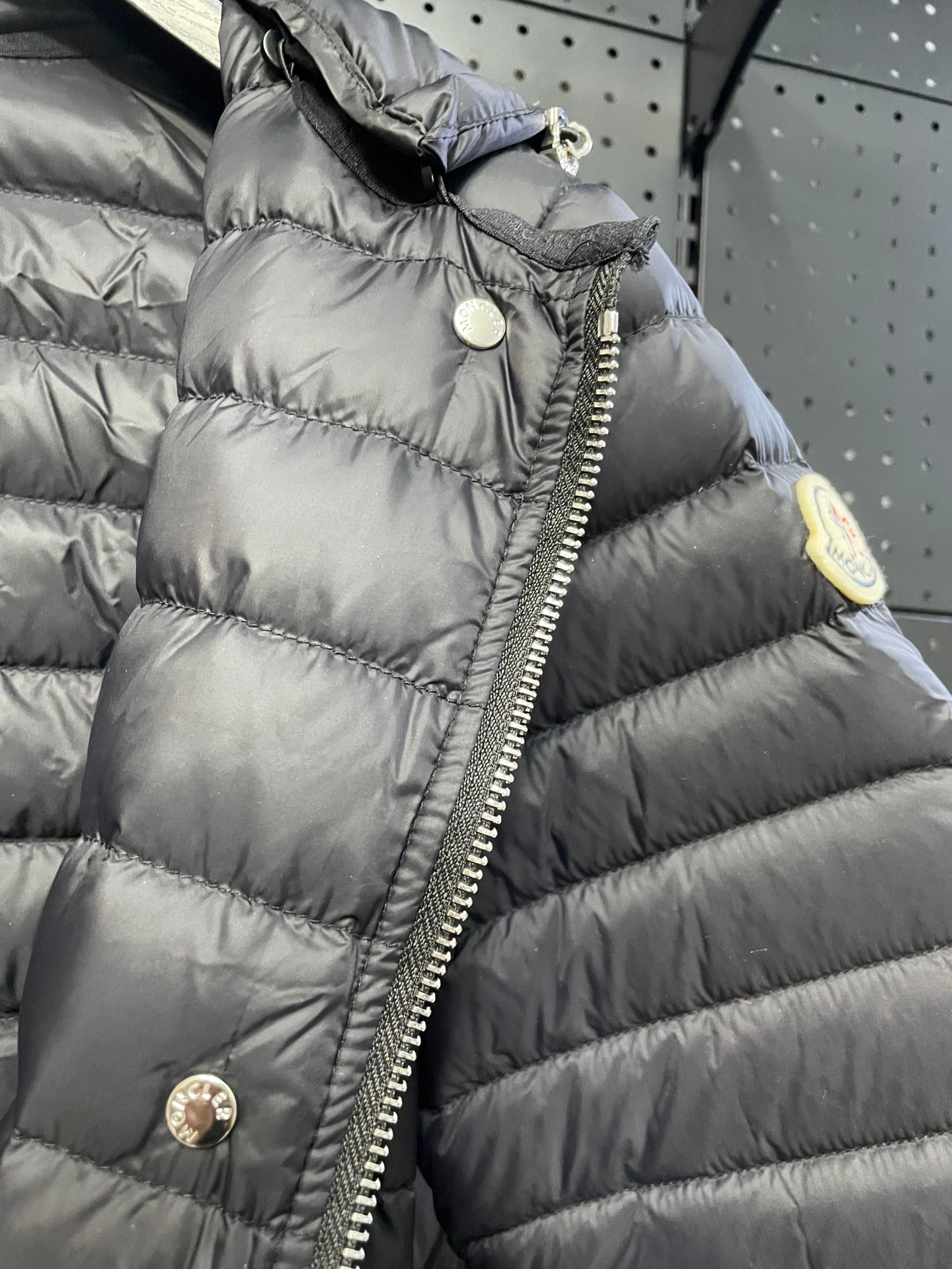 MONCLER Oredonne Women's Mid-Length Belted Down Parka blk