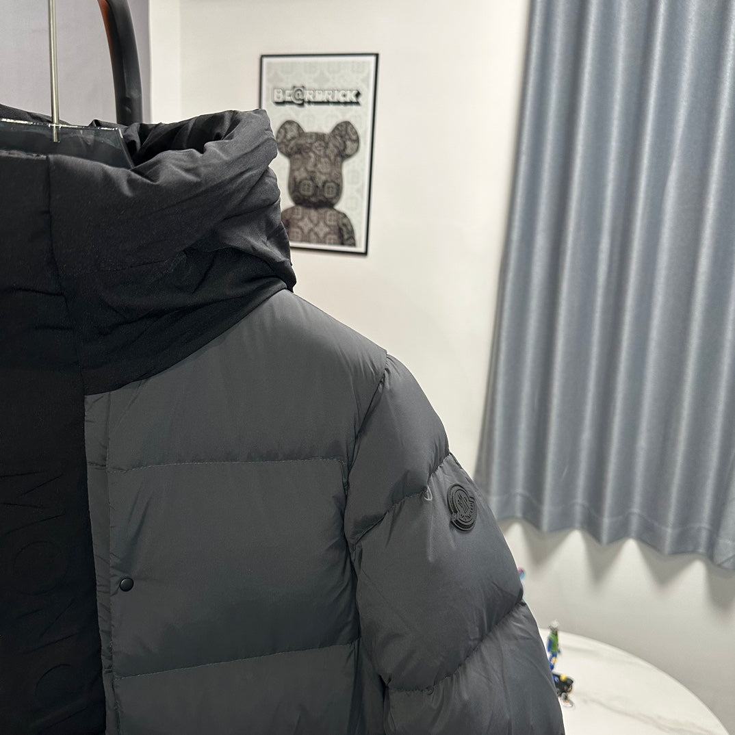 Moncler-Inspired Madeira Black Badge Short Down Jacket Charcoal