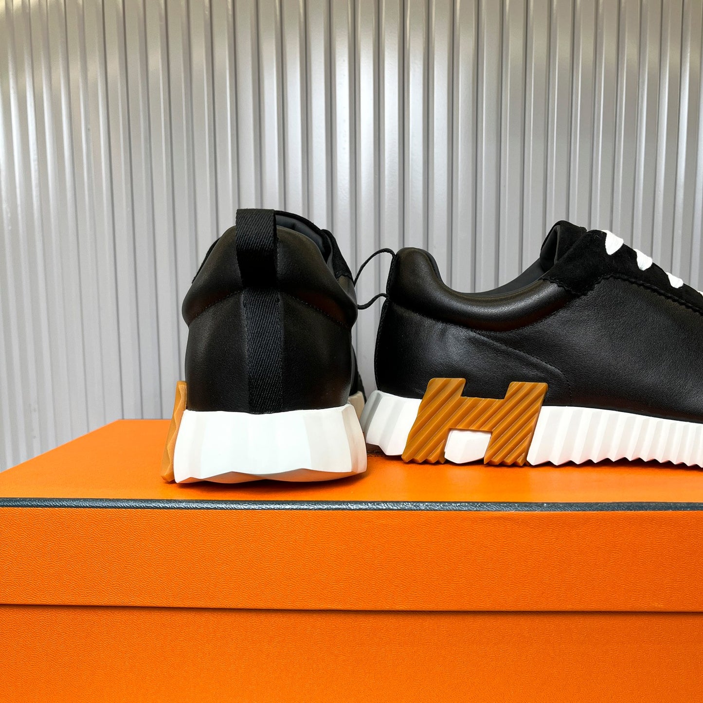 Hermes Unisex High-Tech Two-Tone Sneakers – Premium Edition