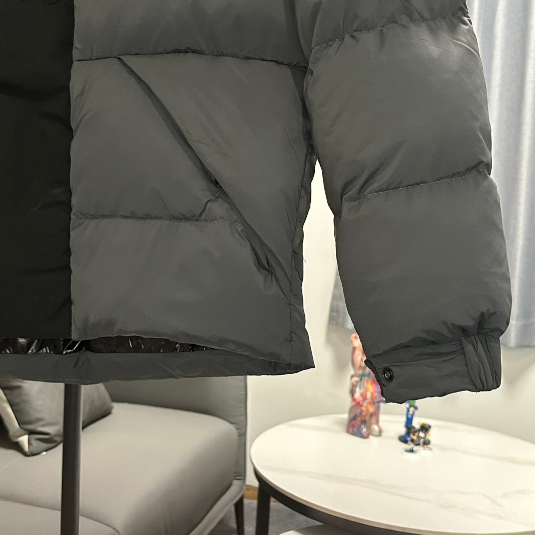 Moncler-Inspired Madeira Black Badge Short Down Jacket Charcoal