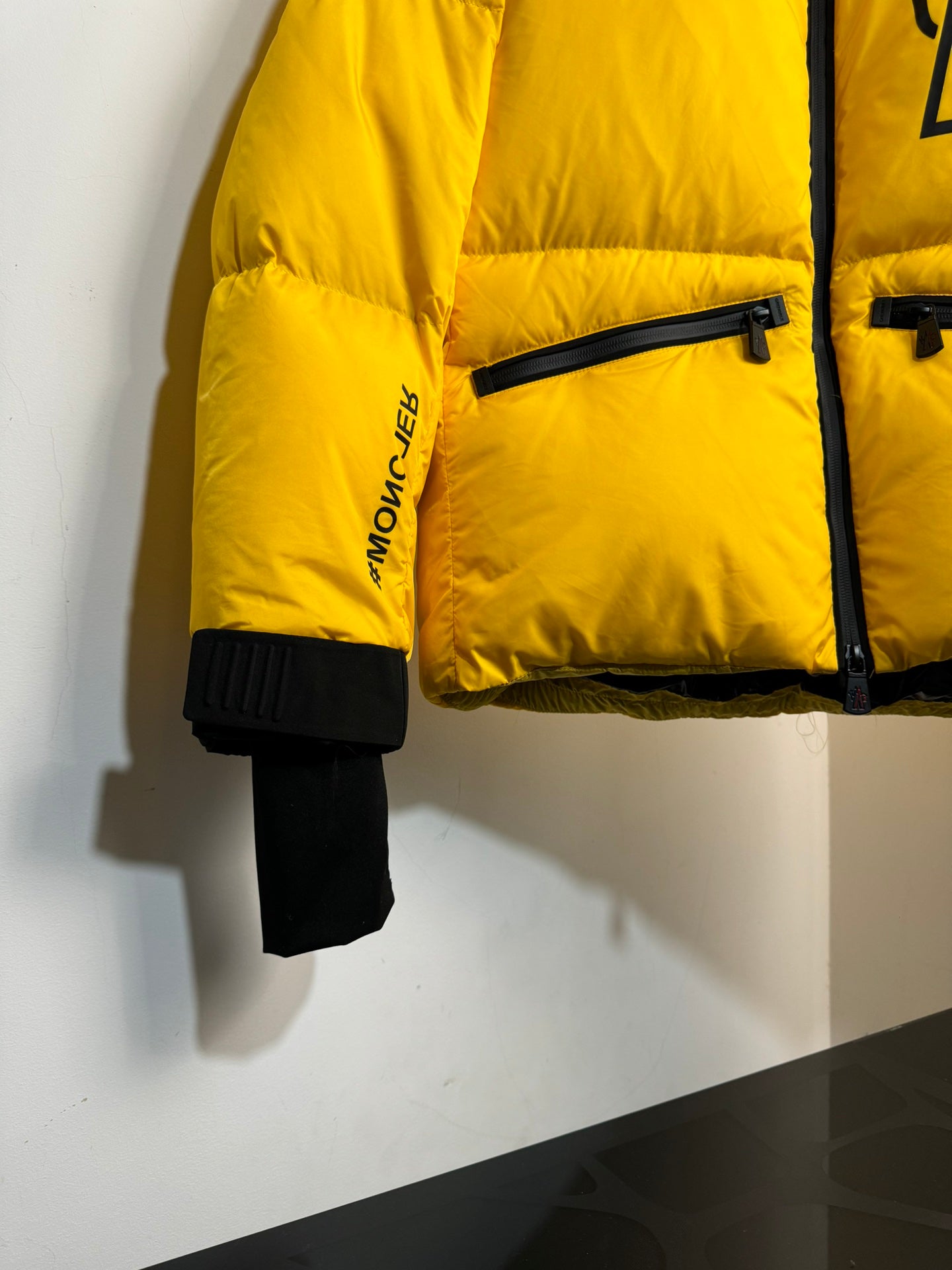 Moncler Verdons Men's Grenoble Ski Series Down Jacket Yellow
