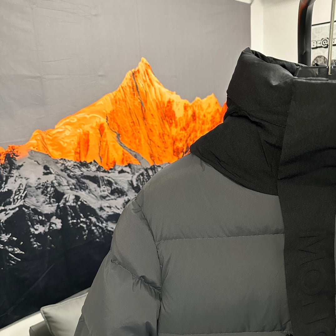Moncler-Inspired Madeira Black Badge Short Down Jacket Charcoal